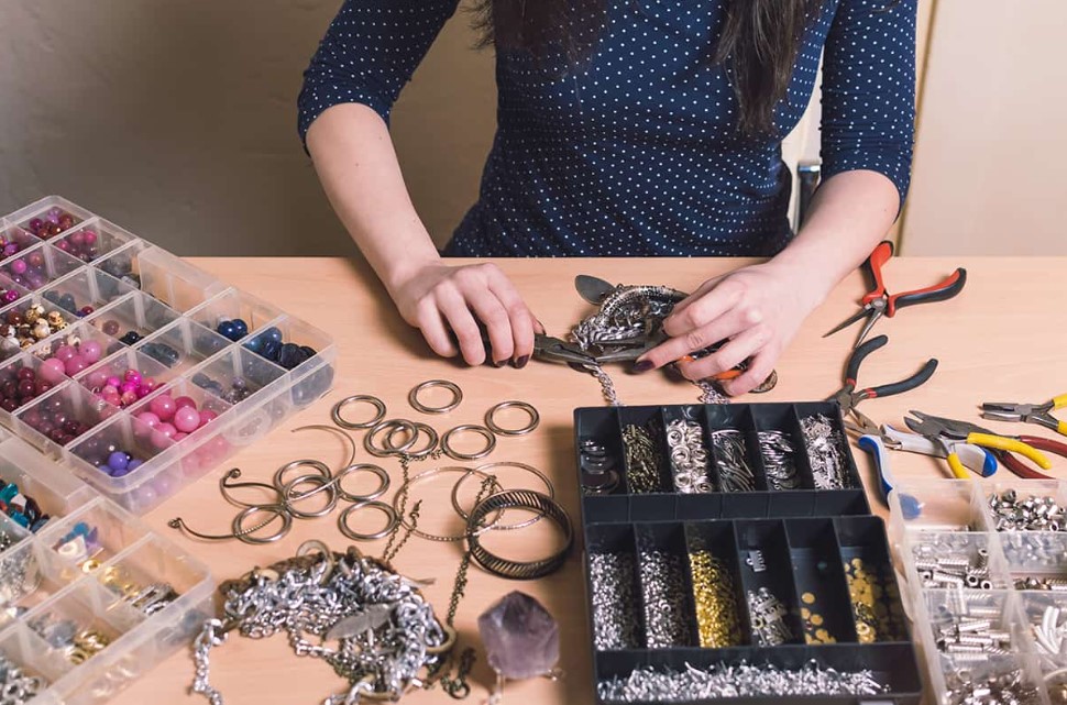 Starting Your Own Online Jewelry Business